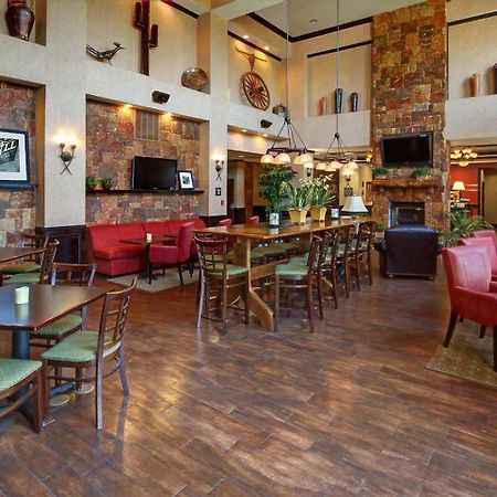 Hampton Inn & Suites Берне Экстерьер фото