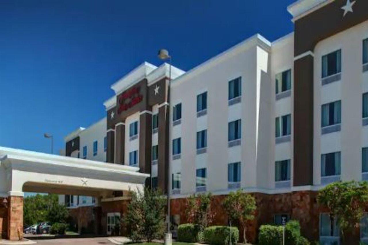 Hampton Inn & Suites Берне Экстерьер фото