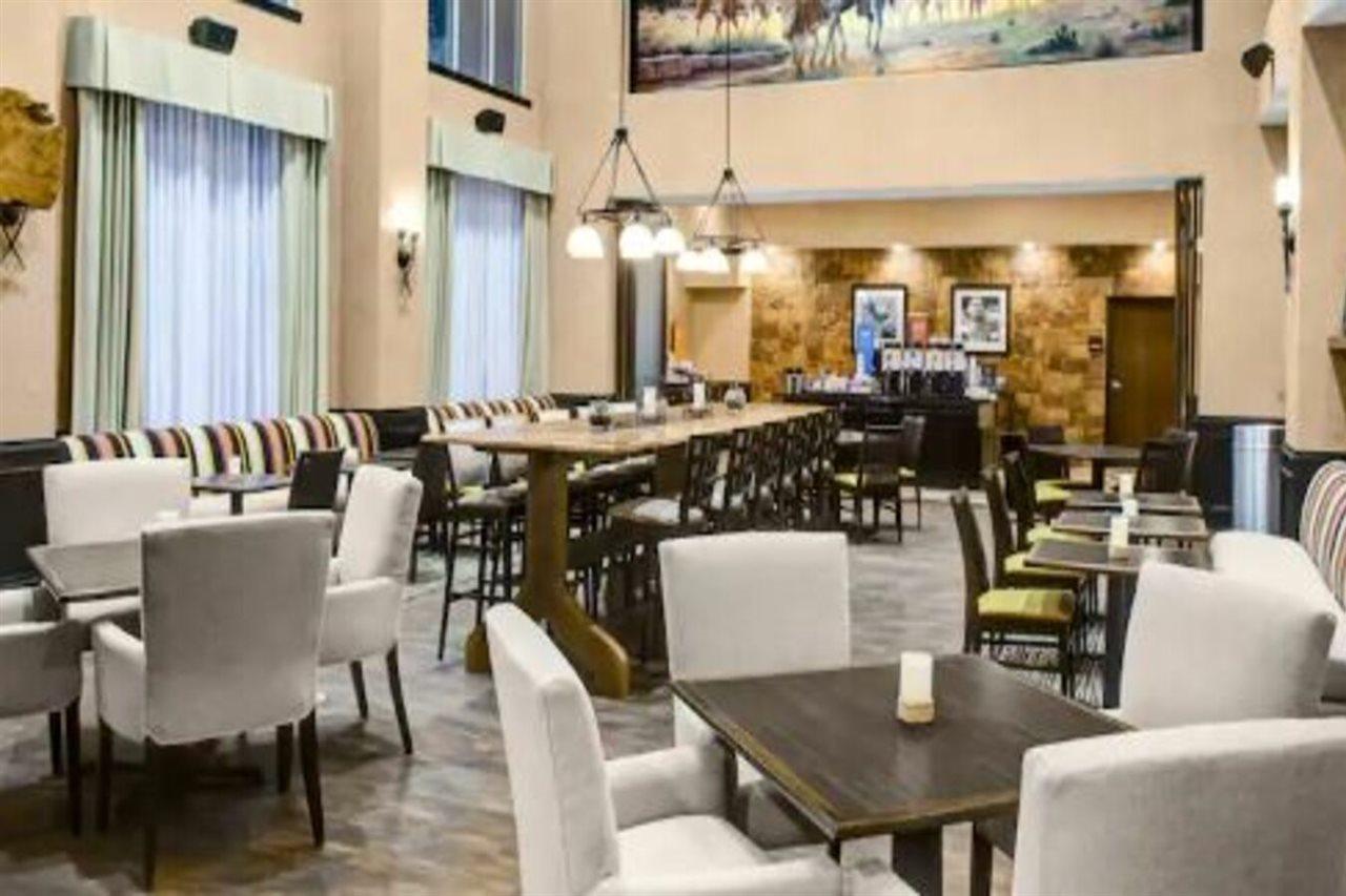 Hampton Inn & Suites Берне Экстерьер фото
