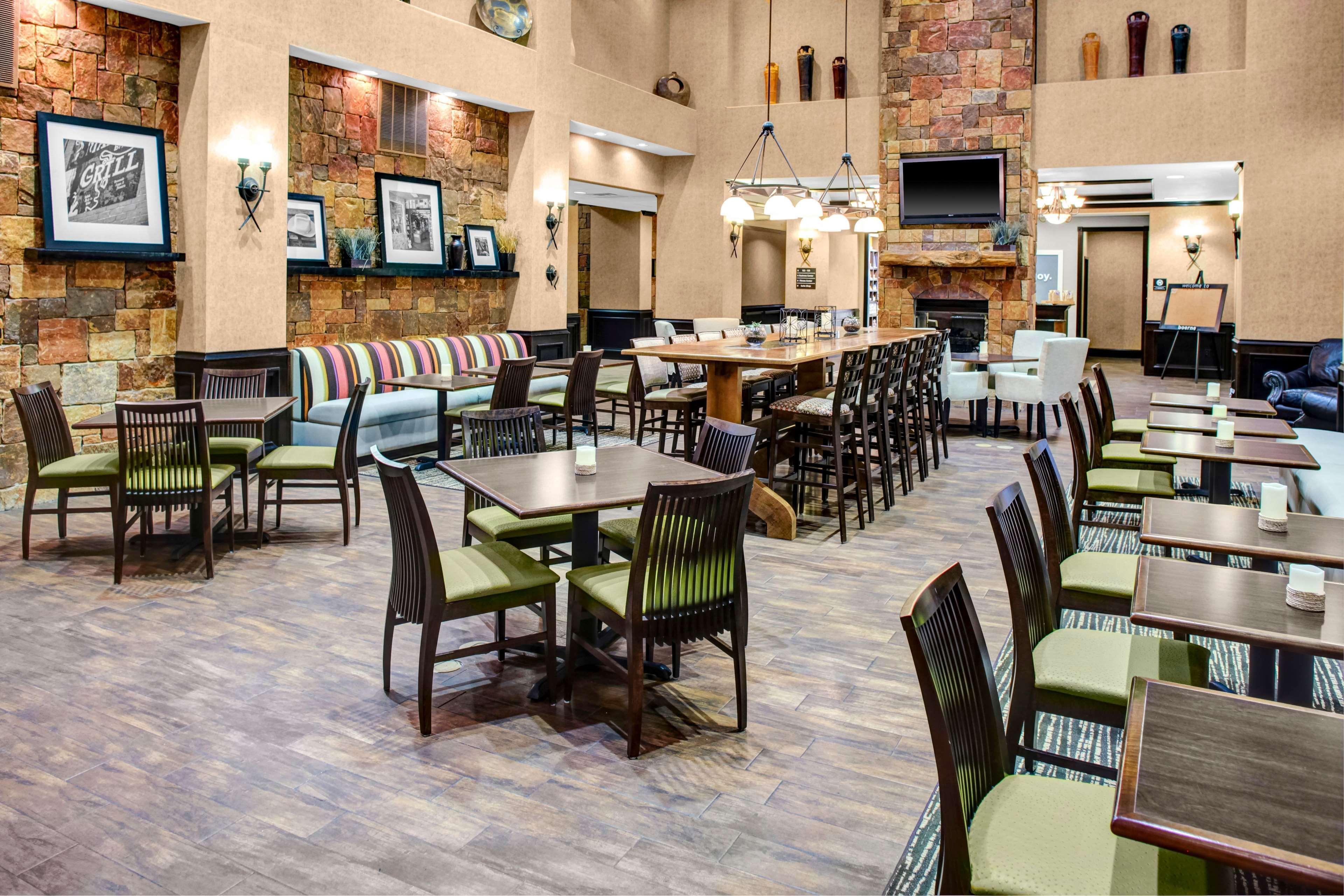 Hampton Inn & Suites Берне Экстерьер фото
