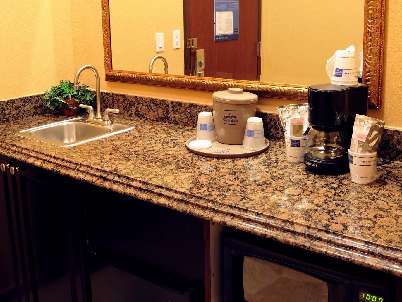 Hampton Inn & Suites Берне Экстерьер фото