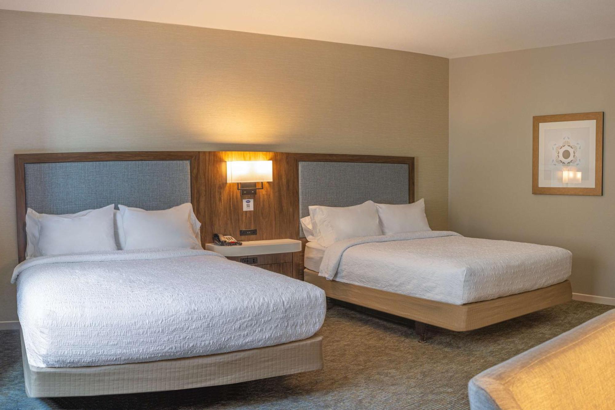 Hampton Inn & Suites Берне Экстерьер фото