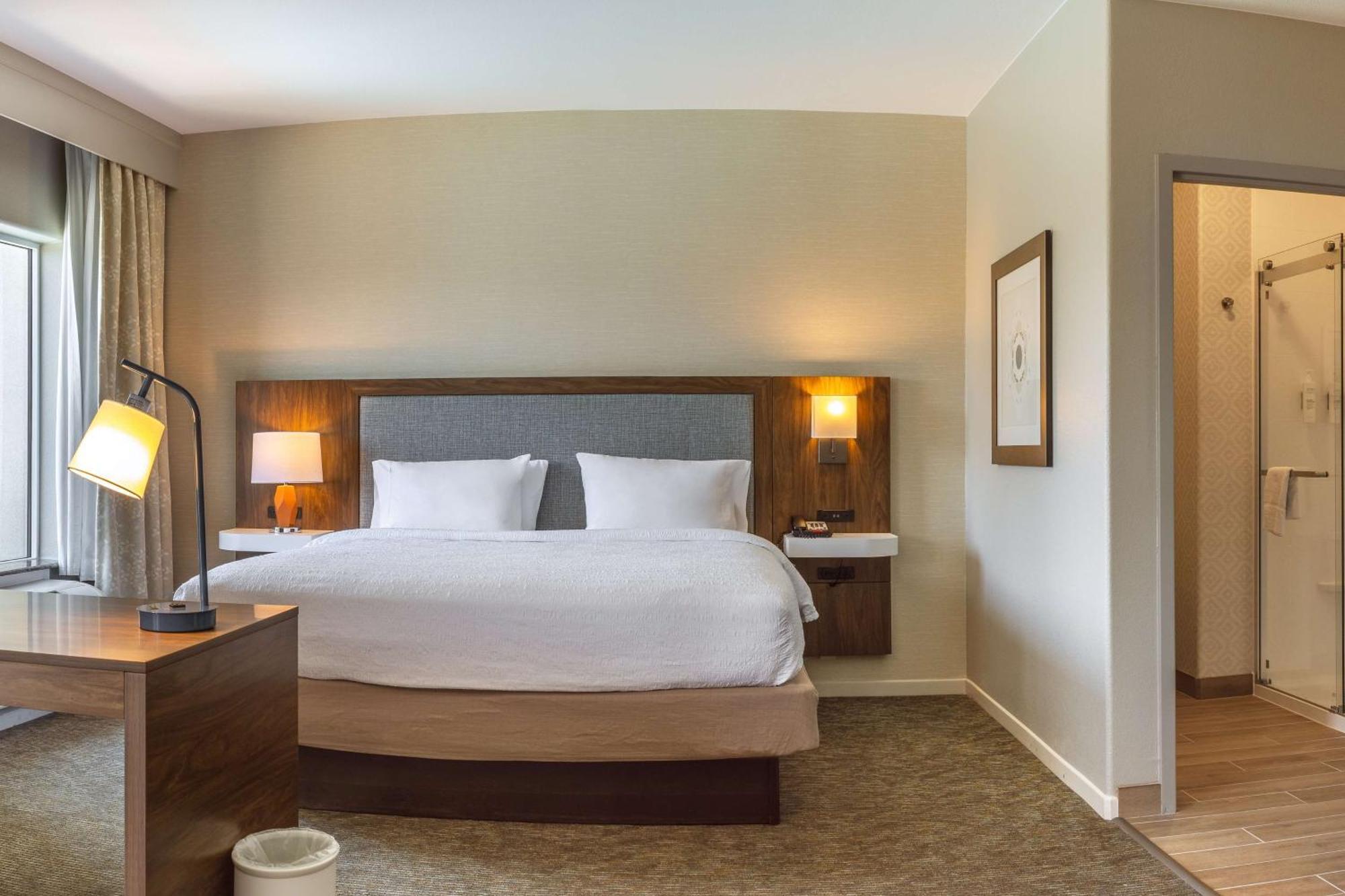 Hampton Inn & Suites Берне Экстерьер фото