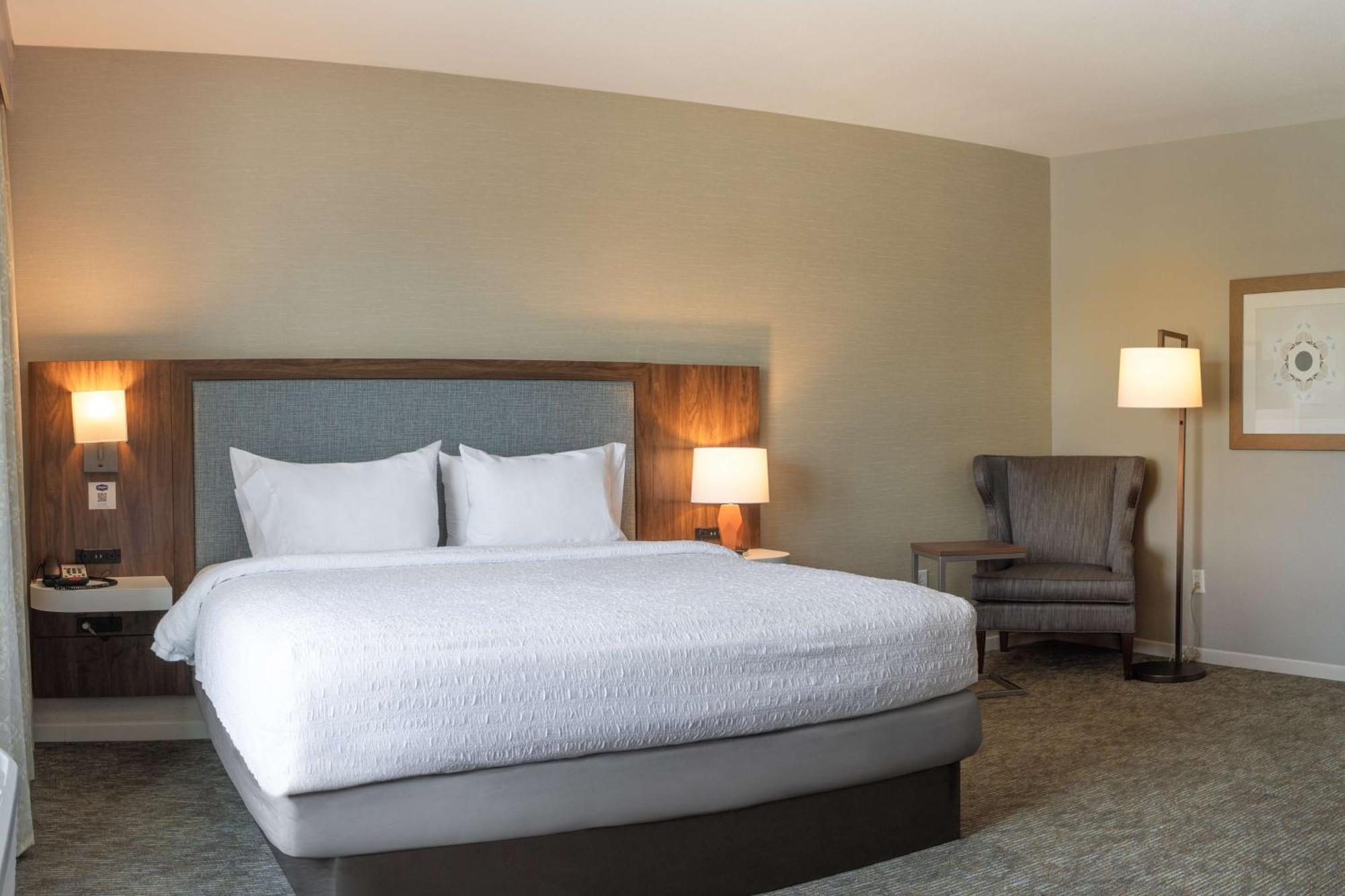 Hampton Inn & Suites Берне Экстерьер фото
